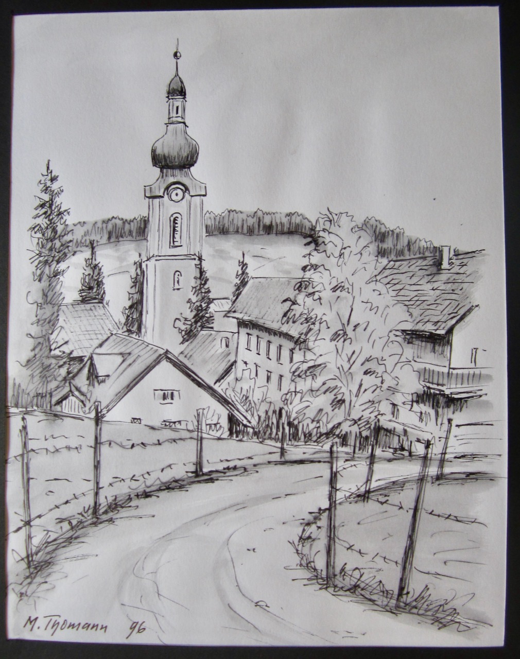 Kirche und umgebende Häuser